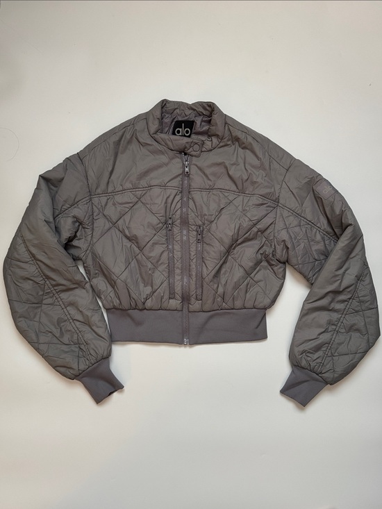 ALO Yoga Jackets & Blazers - ALO Yoga Quilted Cropped Bomber Jacket in Grey